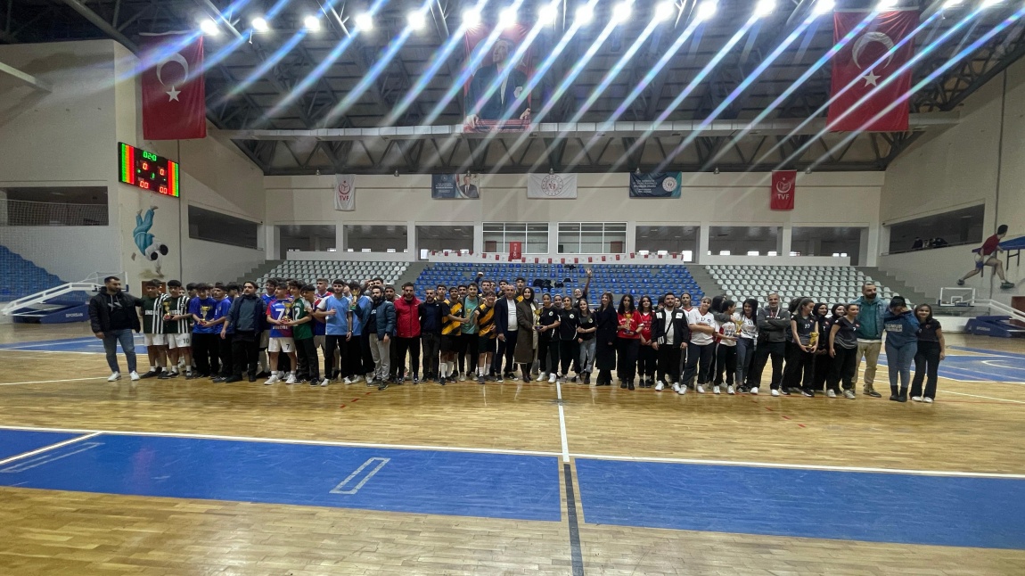Gençler A Kategorisi Futsal Turnuvası İl 3. Olduk